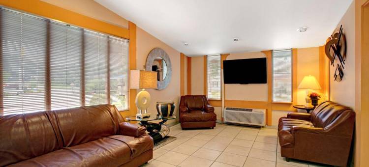 格林斯堡骑士酒店(Knights Inn Greensburg)图片