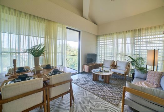 Rio Royale Hotel Overview