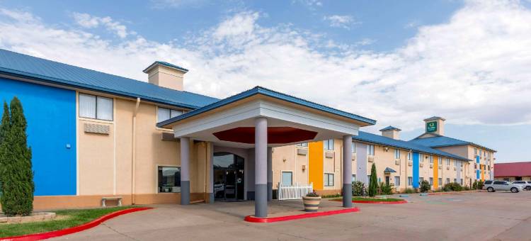 威奇托福尔斯 I-44 凯艺套房酒店(Quality Inn & Suites Wichita Falls I-44)图片