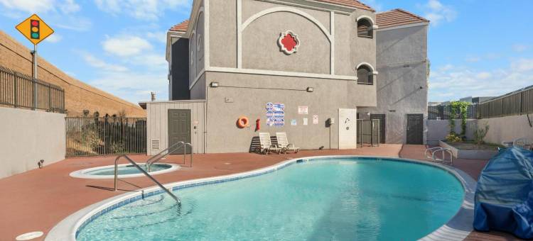 安大略华美达酒店(Ramada by Wyndham Ontario)图片