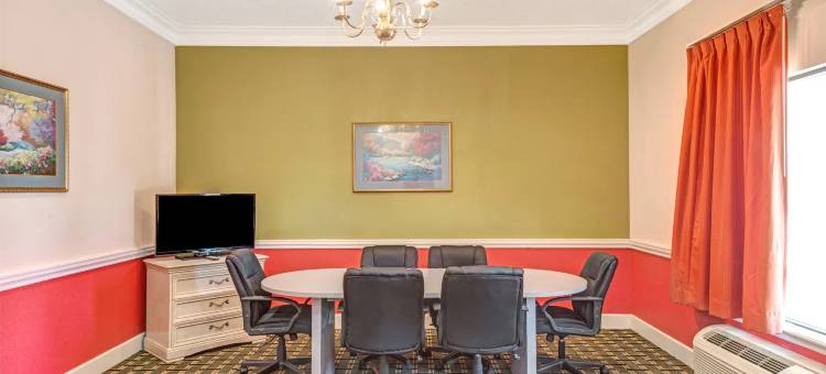 奥西奥拉戴斯套房酒店(Days Inn & Suites by Wyndham Osceola AR)图片