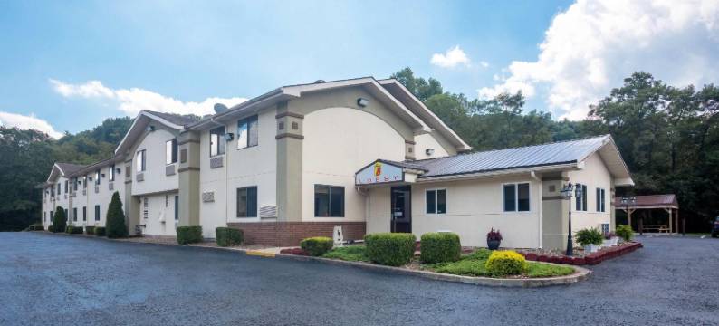 艾尔金斯速8酒店(Super 8 by Wyndham Elkins)图片