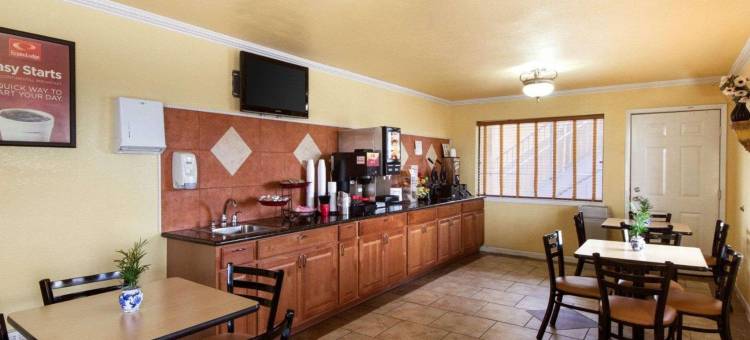 市中心东北伊克诺郊外小屋旅店及套房 - 近山姆休斯顿堡(Econo Lodge Inn & Suites Downtown Northeast Near Fort Sam Houston)图片