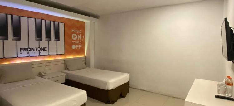 诗都阿佐前一旅馆(Front One Inn Sidoarjo)图片