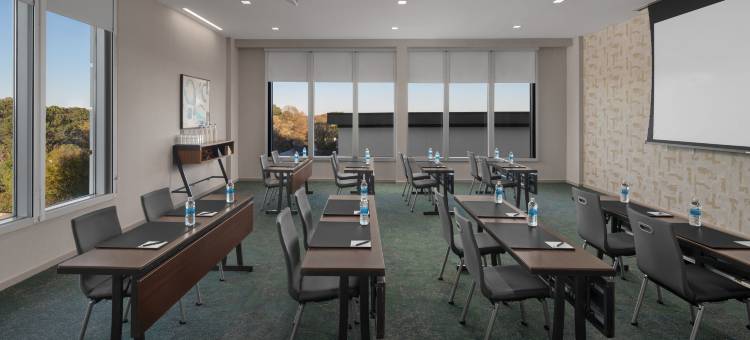 罗利北山AC酒店(AC Hotel Raleigh North Hills)图片