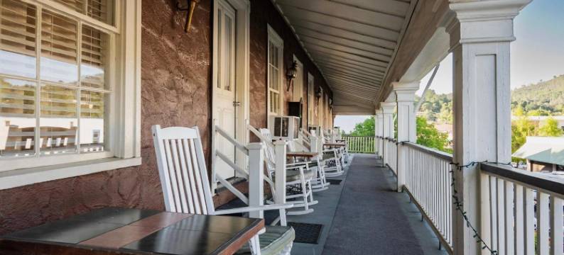 佳恩豪斯汽车旅馆(Gunn House Hotel)图片