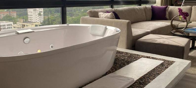 麦地那约克豪华套房(Bluedoors York Luxury Suites)图片