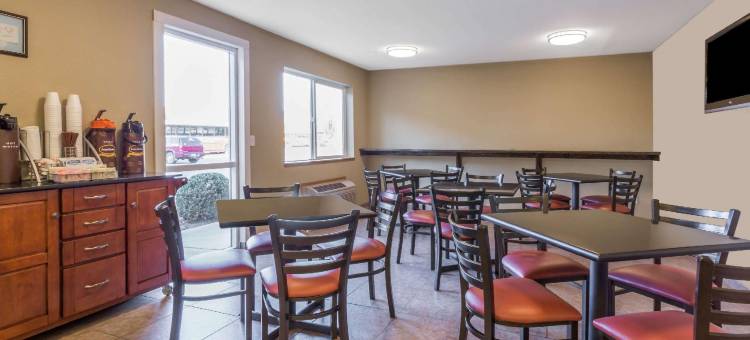 拉格兰德速8酒店(Super 8 by Wyndham LaGrande)图片