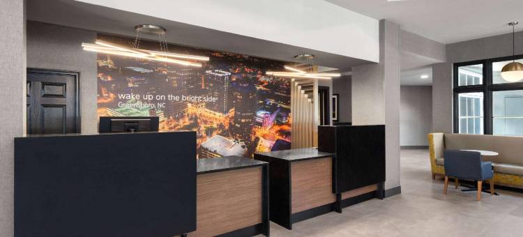 格林斯伯勒拉昆塔温德姆套房酒店(La Quinta Inn & Suites by Wyndham Greensboro NC)图片