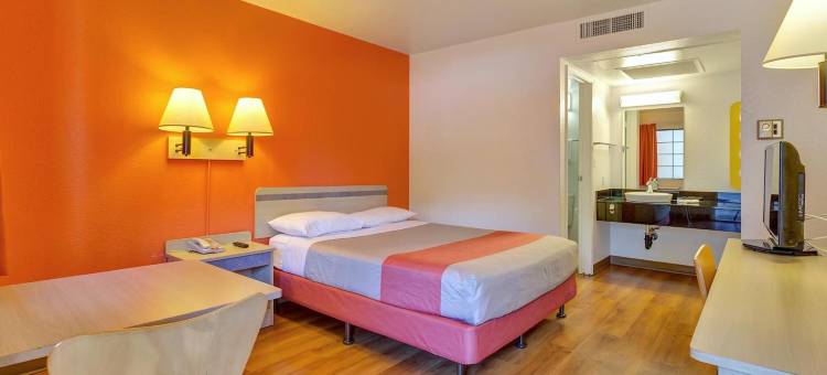 Super 8 by Wyndham Santa Rosa North(Super 8 by Wyndham Santa Rosa North)图片