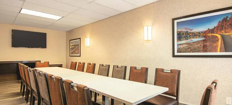 温哥华机场拉昆塔温德姆酒店(La Quinta Inn by Wyndham Vancouver Airport)图片