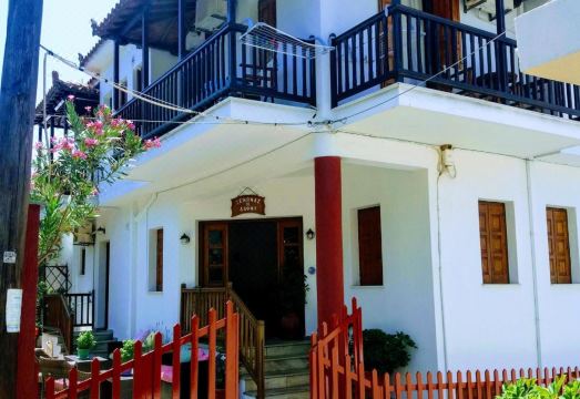 Dafnis Studios Hotel Overview