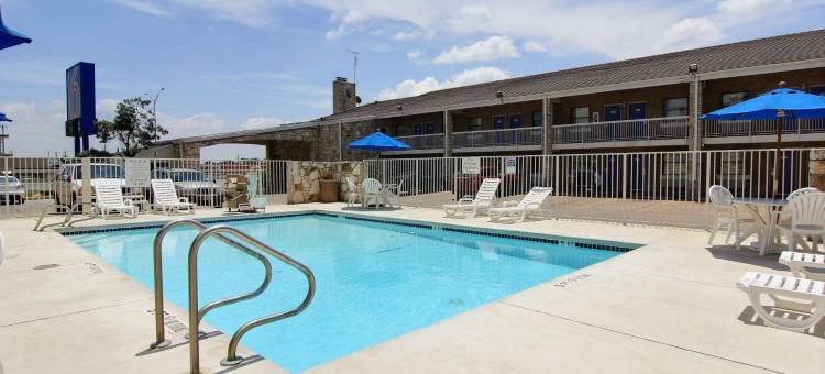 德克萨斯奥斯汀 - 犹他市中心 6 号汽车旅馆(Motel 6 Austin, TX - Central Downtown UT)图片