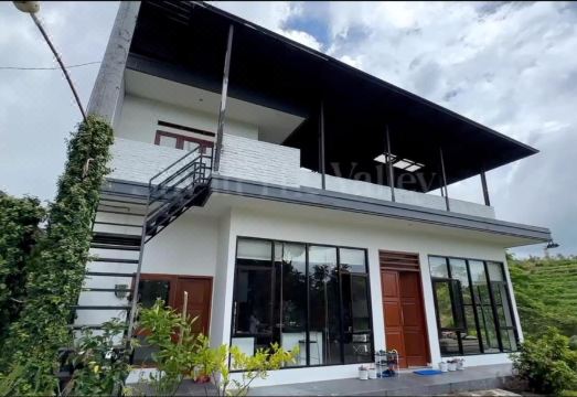 SHY in the valleyHotel Overview