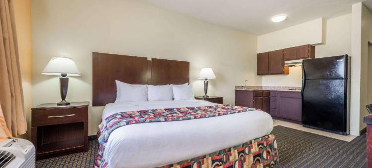 克利本戴斯套房酒店(Days Inn & Suites by Wyndham Cleburne TX)图片