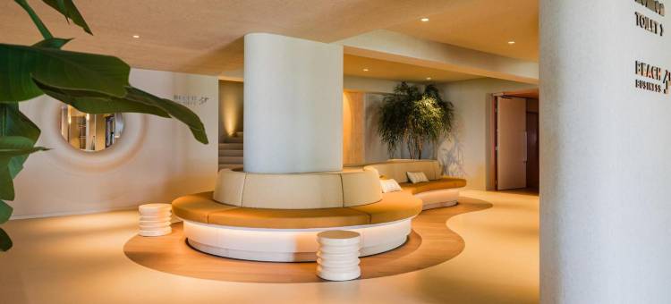 卡尔顿海滩酒店(Carlton Beach)图片