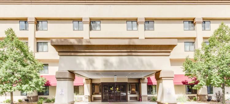 西卡拉马祖温德姆呗盟酒店(Baymont by Wyndham Kalamazoo West)图片