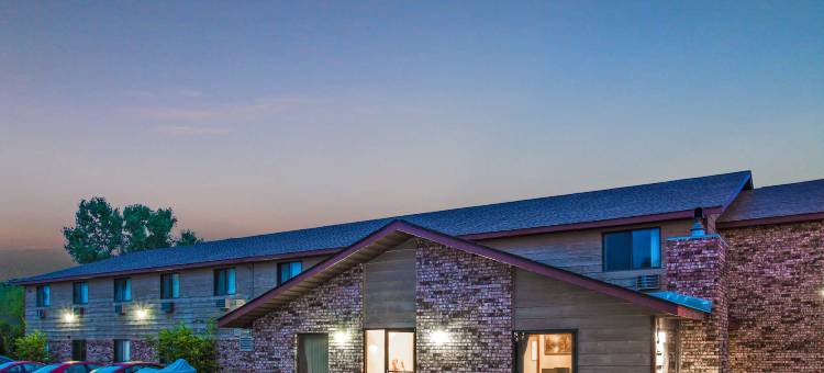 哈特福德温德姆速8酒店(Super 8 by Wyndham Hartford WI)图片