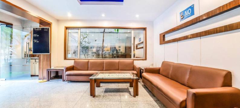 Rapid Lakme Executive Hotel图片