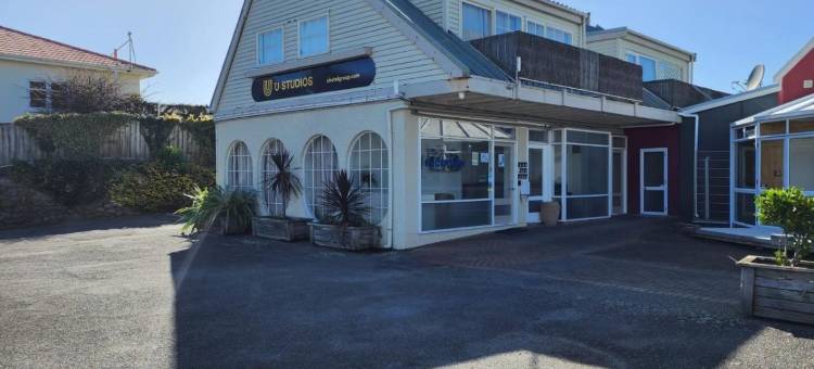 帕拉帕拉乌穆海滩U一室公寓(U Studios Paraparaumu Beach)图片