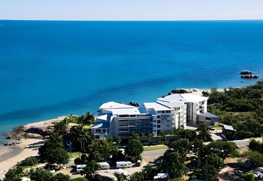 Coral Cove Apartments - Absolute Beachfront Resort Bowen Hotel Overview