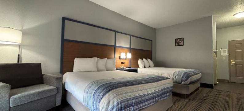 盖尔斯堡温德姆美吟温德姆酒店(AmericInn by Wyndham Galesburg)图片