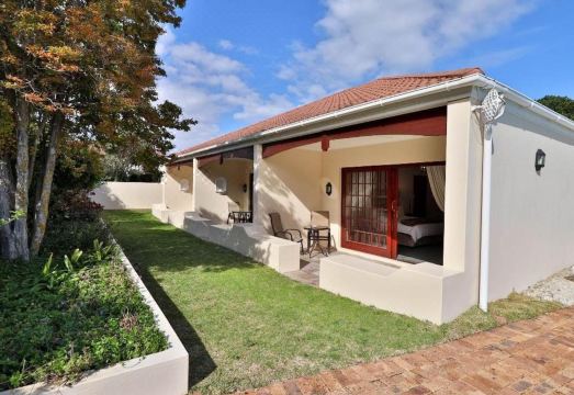 Milkwood Lodge Hotel Overview