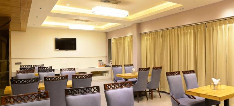 Hotel Aditya Grand图片