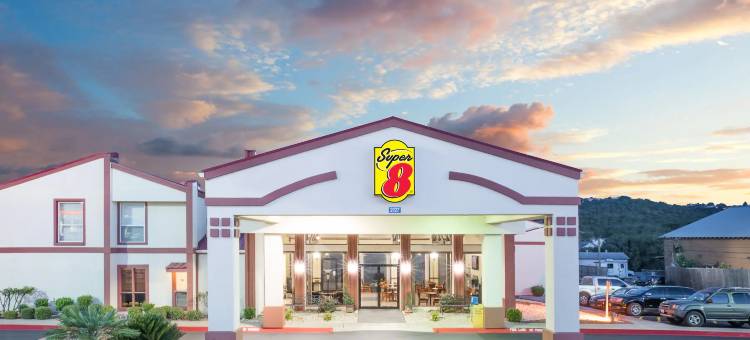 克尔维尔速8酒店(Super 8 by Wyndham Kerrville TX)图片