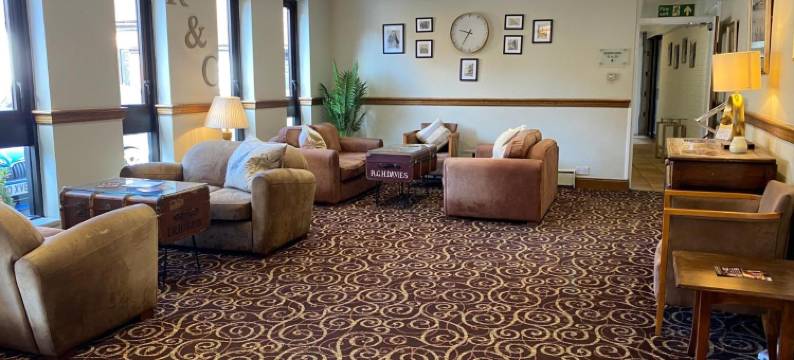 传统玫瑰王冠酒店(The Legacy Rose & Crown Hotel)图片