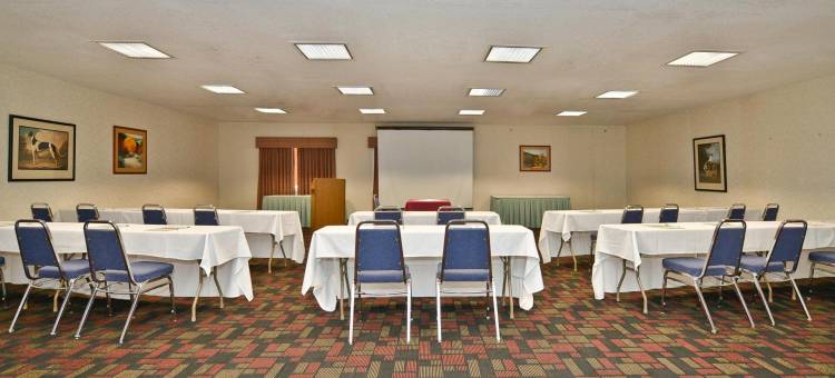 肯特西雅图地区华美达酒店(Ramada by Wyndham Kent Seattle Area)图片