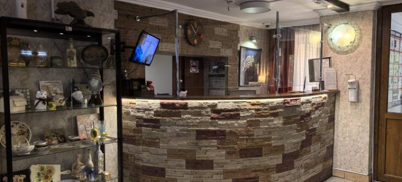 劳斯莱斯舞会酒店(Ros les Prom Hotel)图片