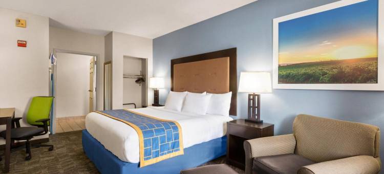 萨凡纳中城戴斯套房酒店(Days Inn & Suites by Wyndham Savannah Midtown)图片