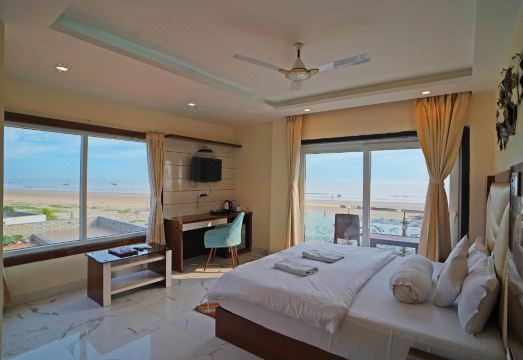 Prasant Beach Resort Hotel Overview
