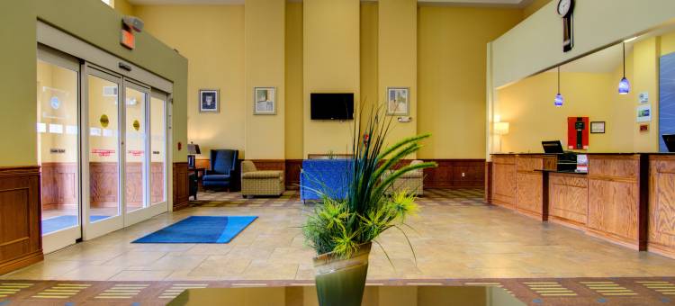 智选假日套房酒店堪萨斯城体育综合区(Holiday Inn Express & Suites Kansas City Sport Complex Area)图片