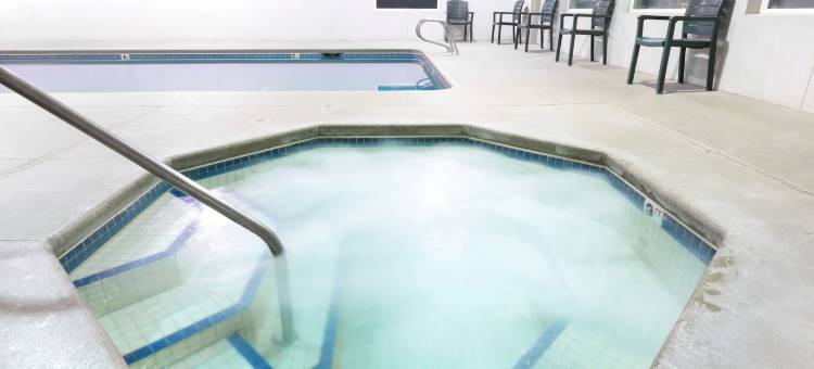 雷德蒙德速8酒店(Super 8 by Wyndham Redmond)图片