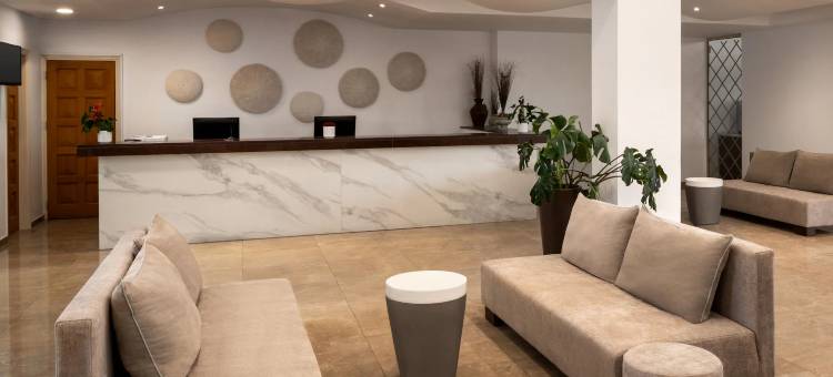 Ramada Hotel & Suites by Wyndham Ayia Napa图片