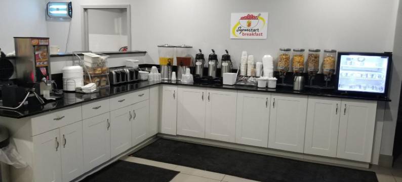 温莎-道格尔速8酒店(Super 8 by Wyndham Windsor/Dougall)图片