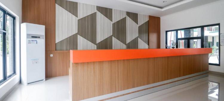 红多兹高级酒店-瓜拉纳穆国际机场(RedDoorz Plus Near Kualanamu Airport)图片