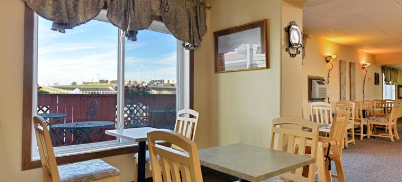 拉皮德城温德姆速8酒店(Super 8 by Wyndham Rapid City)图片