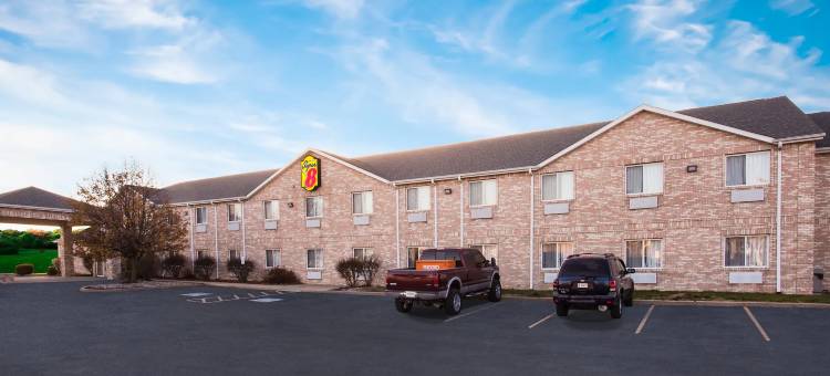 雷明顿温德姆速8酒店(Super 8 by Wyndham Remington)图片