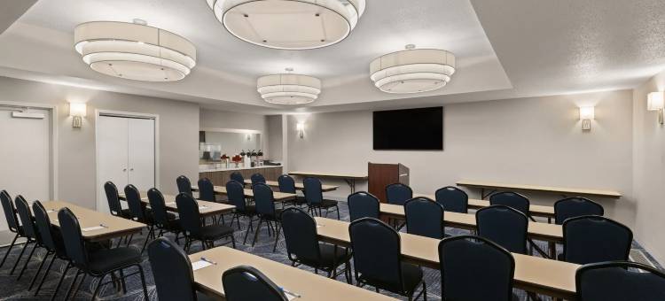 温德姆瓦提基水上乐园拉昆塔温德姆酒店套房(La Quinta Inn and Suites by Wyndham at WaTiki Waterpark)图片