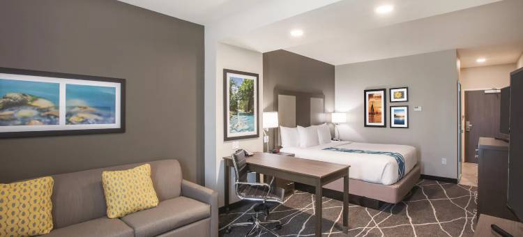 塔尔萨断箭市拉昆塔温德姆套房酒店(La Quinta Inn & Suites by Wyndham Tulsa Broken Arrow)图片