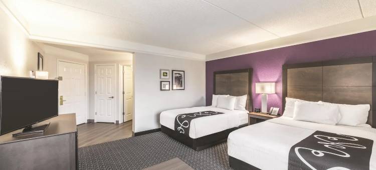 奥斯汀机场拉昆塔温德姆套房酒店(La Quinta Inn & Suites by Wyndham Austin Airport)图片