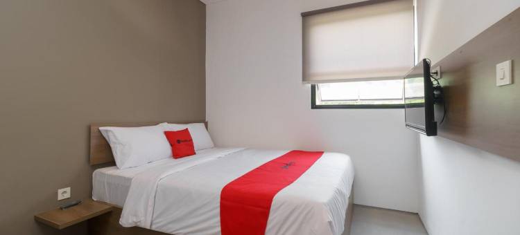 红多兹伊斯兰酒店-近德拉加梅迪卡医院(RedDoorz Syariah Near Rumah Sakit Medika Dramaga)图片