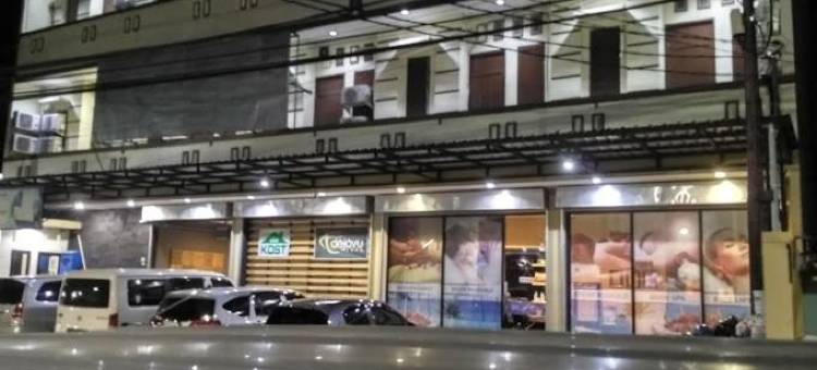 位于茉莉芬的4卧室-600平方米|带1个独立浴室(De Kost Madiun)图片