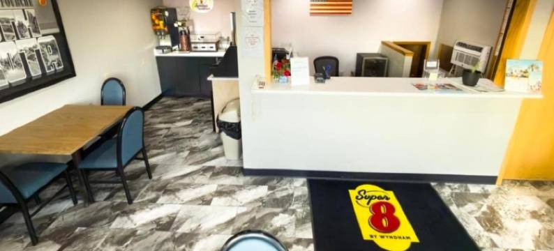贝尔富切斯温德姆速8酒店(Super 8 by Wyndham Belle Fourche SD)图片