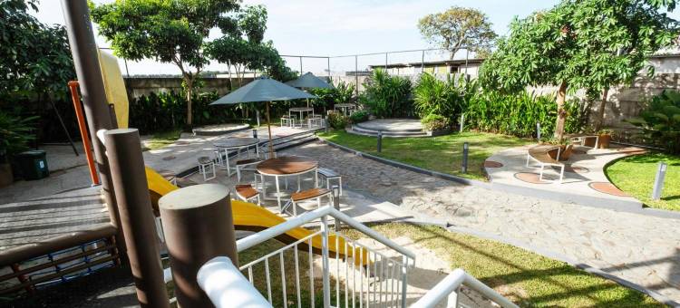 Hotel Dhika Serenity Surabaya图片