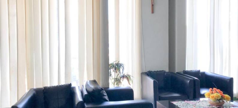 红多兹酒店-近佩德海滩(RedDoorz near Pantai Pede)图片