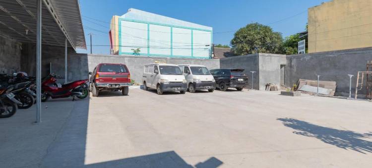 Urbanview Aurel House Cirebon图片